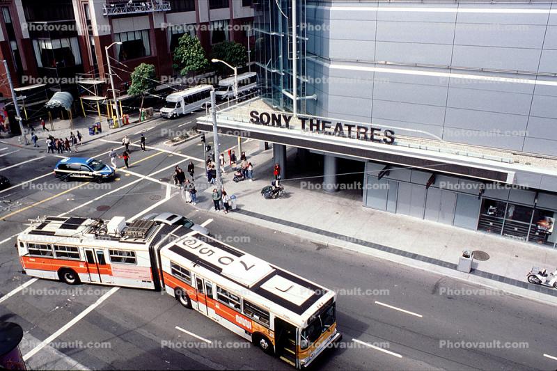 Electrified Trolleybus, Muni, Sony Theatres, articulated bus, Metreon