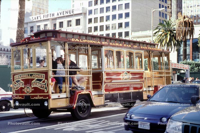 Cable Car Bus, Union Square, San Francisco, downtown, downtown-SF, Sak Fifth Avenue