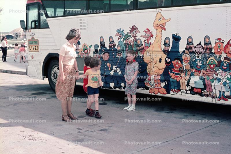 Chidren's Bus, Sesame Street Character, Big Bird, cookie monster, funny, 1981