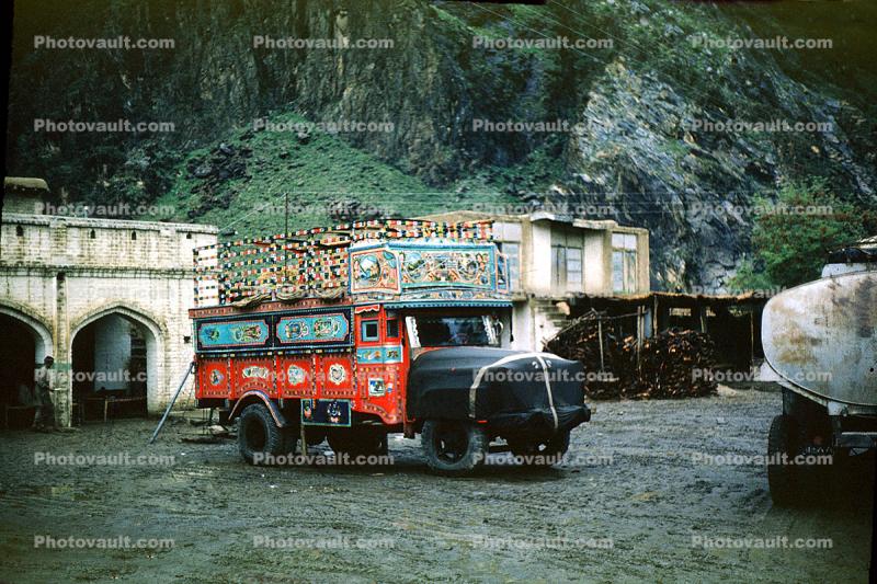 Jitney, Pakistan, artistic vehicle, 1964, 1960s
