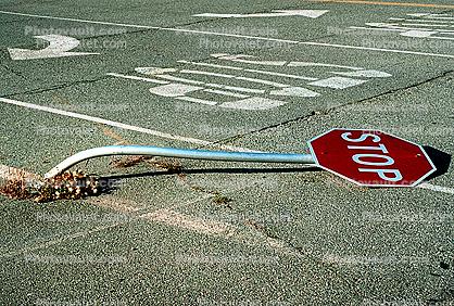 dead STOP sign