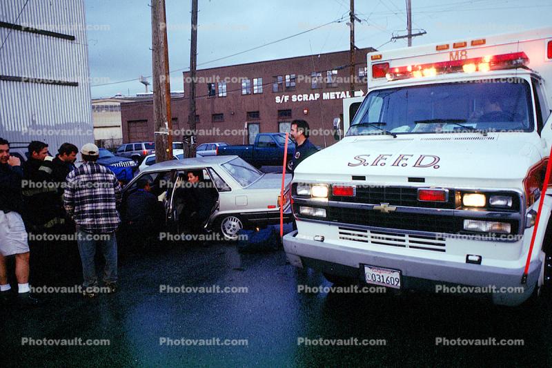ambulance, flashing lights, Potrero Hill, Car Accident, Auto, Automobile