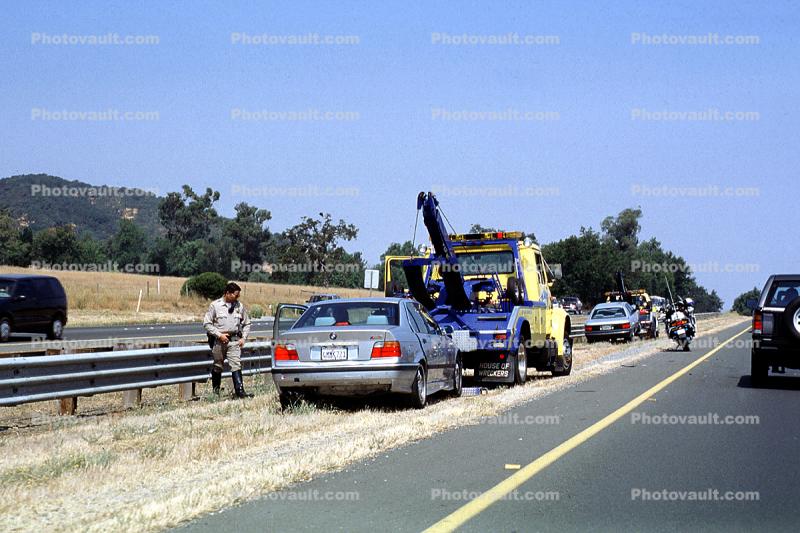 Tow Truck, Highway 101, Sonoma County, Towtruck
