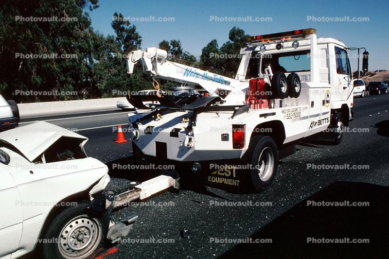 Tow Truck, Interstate Highway I-80, Pinole, California, Towtruck