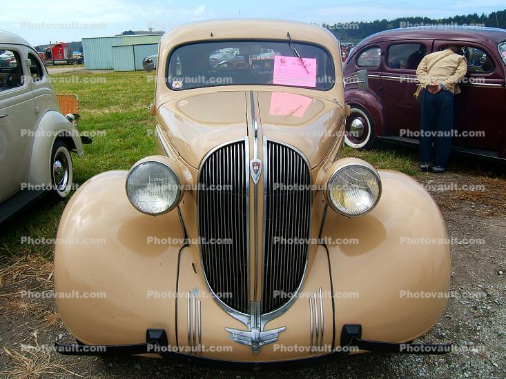 1938 Plymouth, Model-P6, four-door Sedan, 201 CI Flathead-6 engine, Chrysler, Chrome Grill, Headlamps, Headlights, head-on, automobile