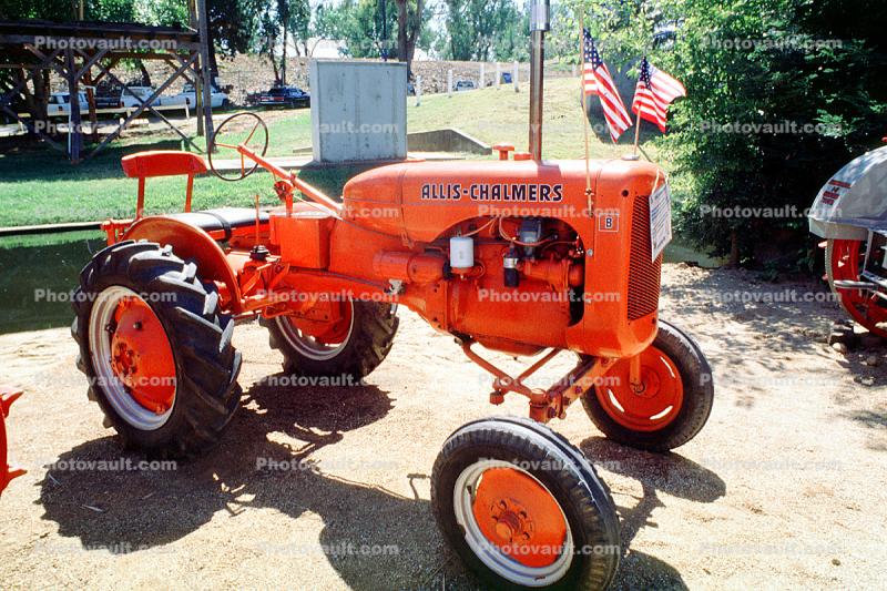 1947 Allis-Chamers Tractor