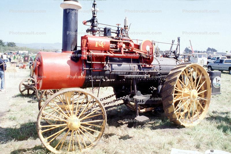 1906 Russell Steam Traction Engine