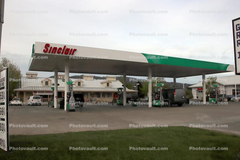 Sinclair Oil Company, Gas Station