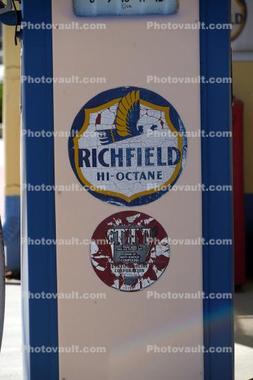 1934 Richfield Hi-Octane Pump