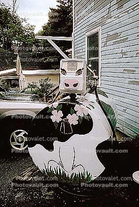 Cow Shaped Pump, Belmont, Vermont