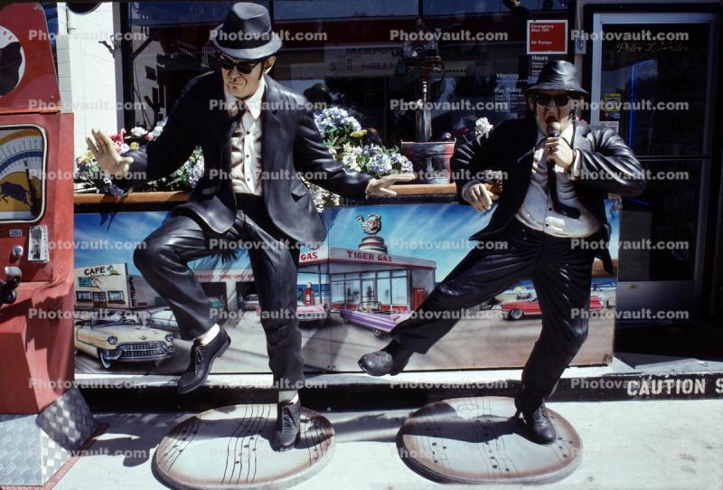 Blues Brothers Dancing Statues