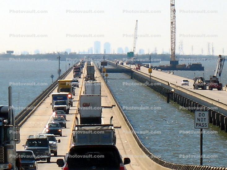 Lake Ponchartrain, Interstate, cars, automobiles, skyline, 2000's