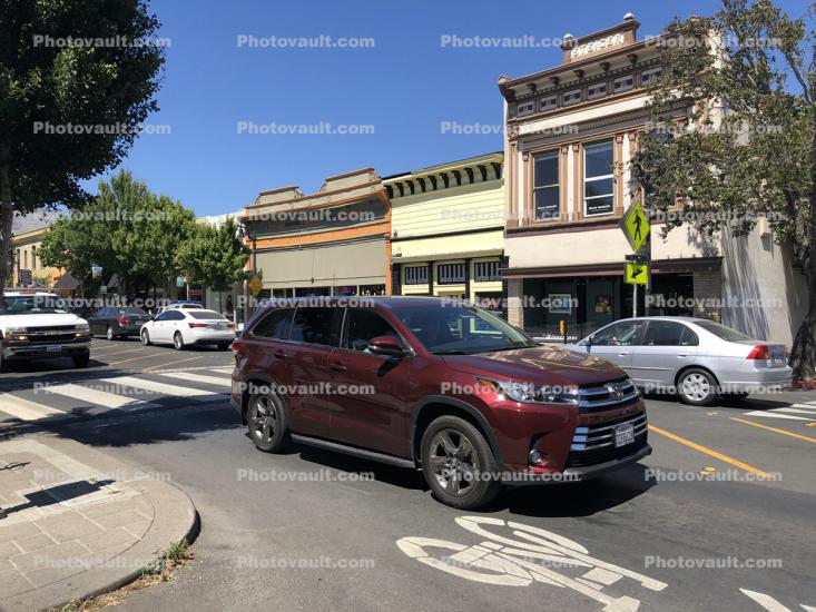 SUV, cars, Downtown Petaluma, buildings