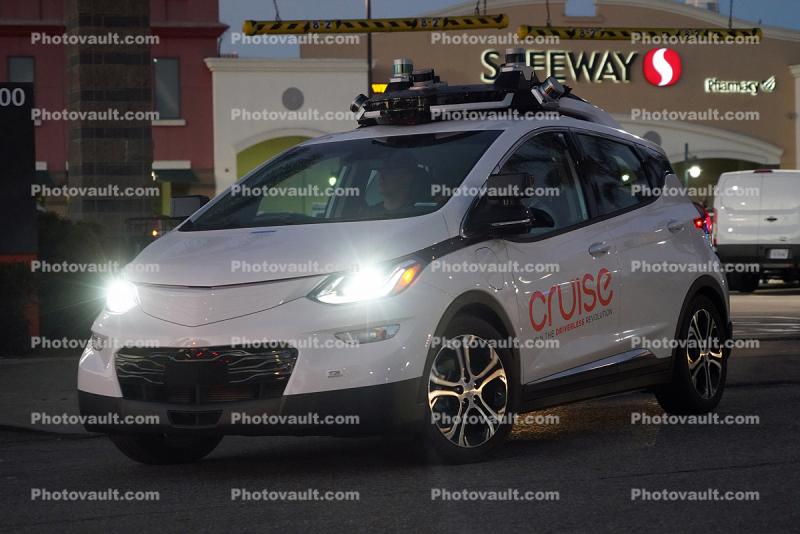 Cruise Driverless Autonomous Vehicle, Self-Driving Car, Sensors, Night