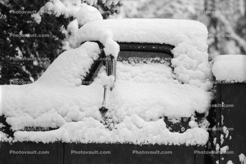 Snow Covered Jeep Pickup truck, Cold, Ice
