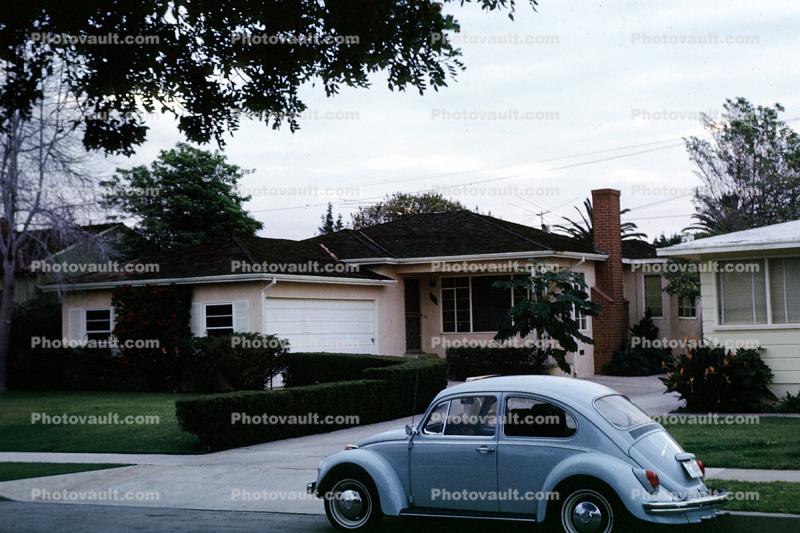 VW-Bug, Volkswagen-Bug, Auto, Exterior, Outdoors, Outside, 474 Arbramar street, Pacific Palisades, 1960s