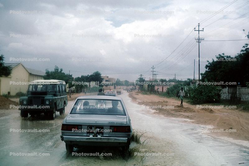Land Rover, Rainy, Flooded Street, Road, Cars, vehicles, 1970s