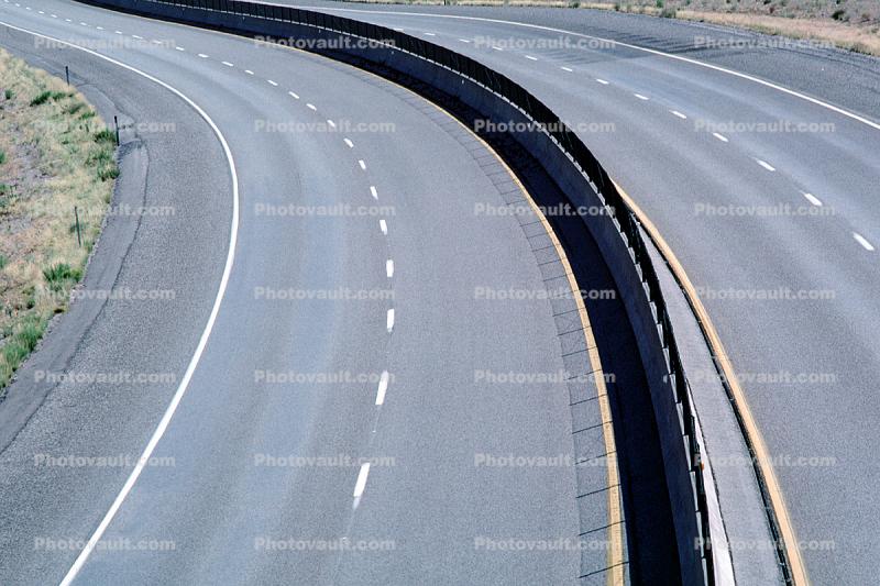 Curve, Freeway, Lanes, Dashed Lines, Interstate Highway I-15