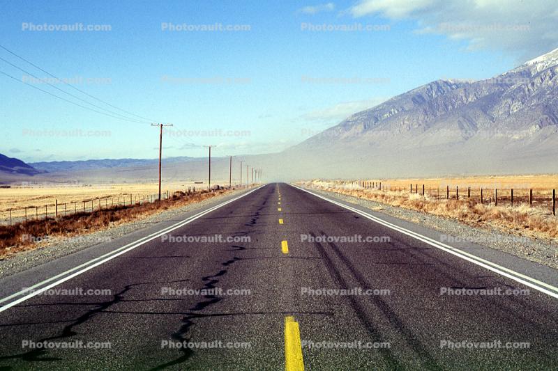 Dust Storm Ahead, Highway 395, convergence, Vanishing point, Owens Valley, White Mountains