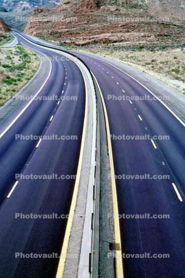 dashed lines, Interstate Highway I-15, Road, Roadway, Northwestern Arizona, vanishing point
