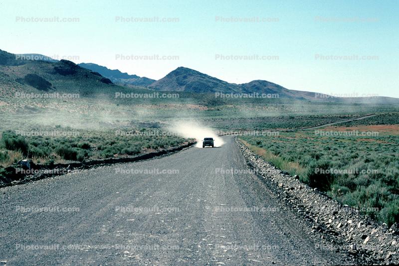 Dirt Road, Country Road, unpaved, Pyramid Lake Nevada