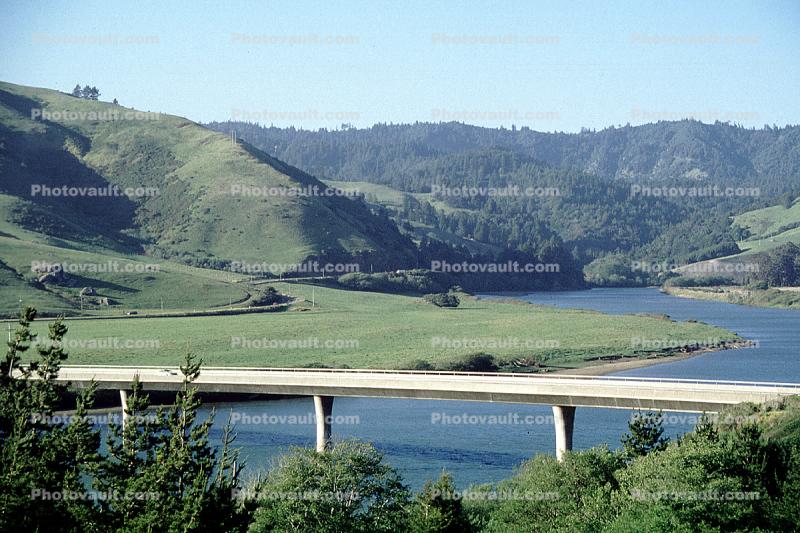 Highway-1 over the Russian River, Sonoma County, Road, Roadway, Highway, springtime, PCH