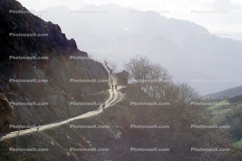 Kurdistan, Road, Roadway, precarious Highway