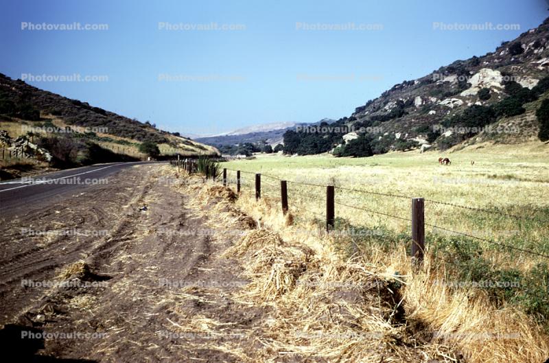 Dirt Road, Roadway, Highway, road between Laguna Beach and El Toro in Orange County California, June 1956, 1950s
