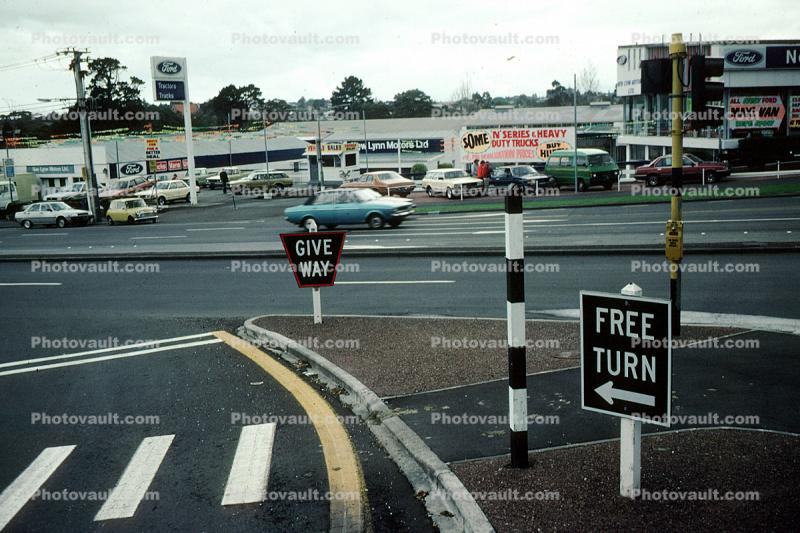 Free Turn, Give Way, Car, Vehicle, Automobile, 1984