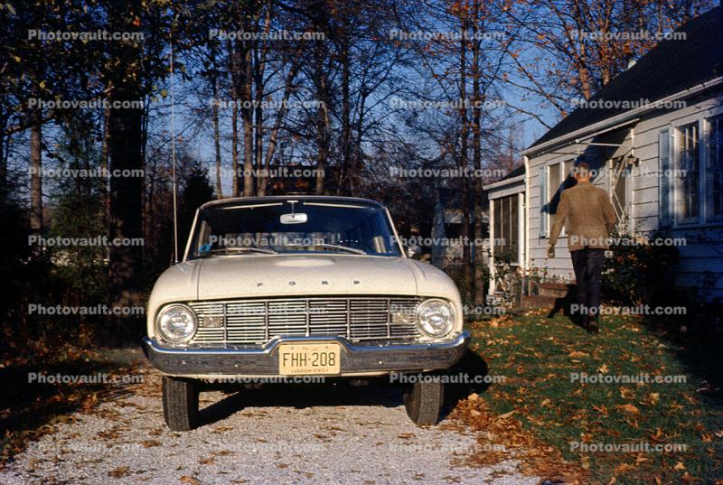 Ford Falcon Station Wagon, Car, Automobile, head-on, 1960s