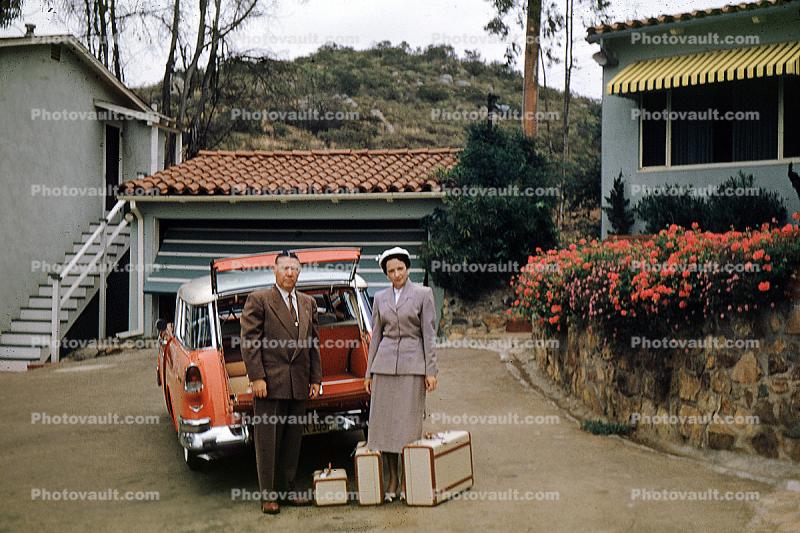 Chevy Station Wagon, luggage, Woman, Man, formal attire, suit, garage, May 1954, 1950s