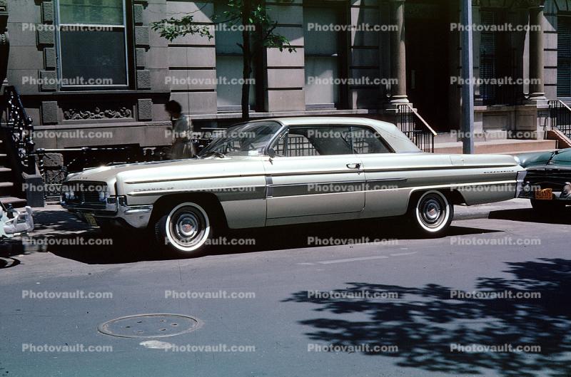 1962 Oldsmobile Dynamic 88, car, two-door coupe, 1960s