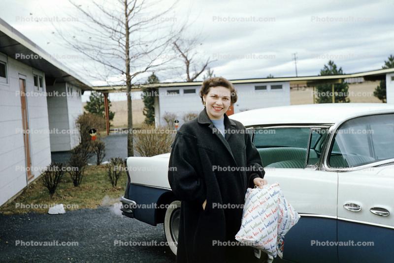 Oldsmobile, Woman, coat, Hannah, 1950s