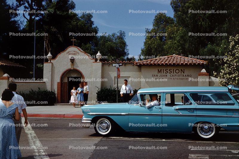 1958 Chevy Bel Air Station Wagon, Nomad, car, Mission San Juan Capistrano, California, 1959, 1950s