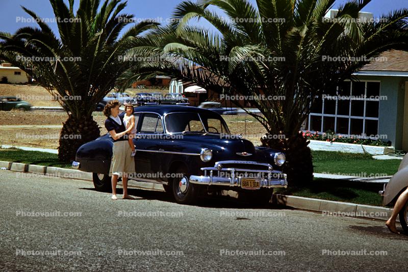 1950 Chevy Styleline Deluxe Bel Air, Car, Mother and Daughter, Palm Trees, Chevrolet, 1950s