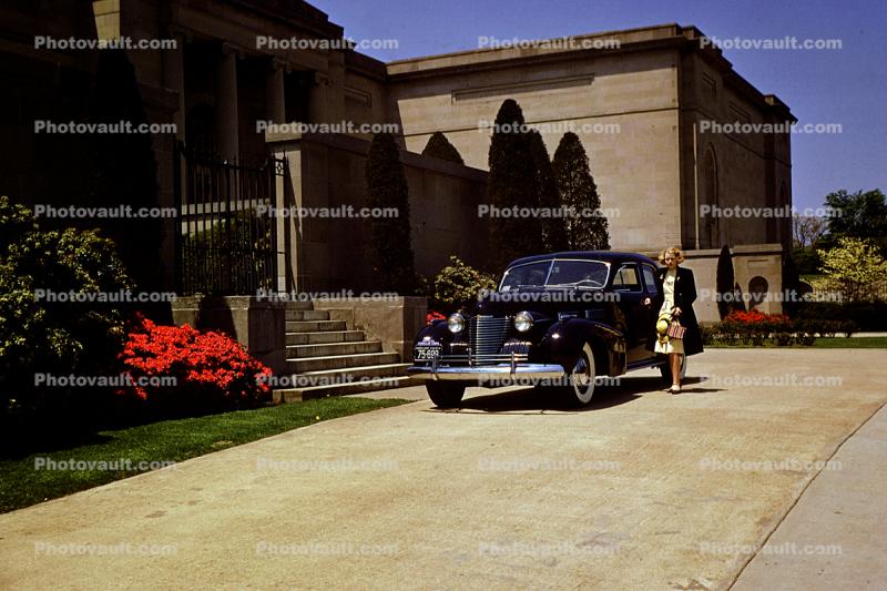 1940 Cadillac, Woman, Lady, Mansion, 1940s