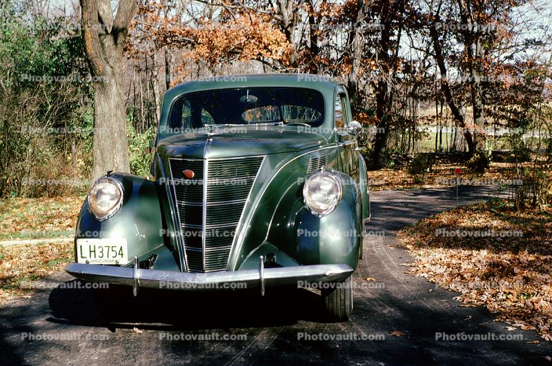 1937 Lincoln Zephyr, 4-door, 1930's