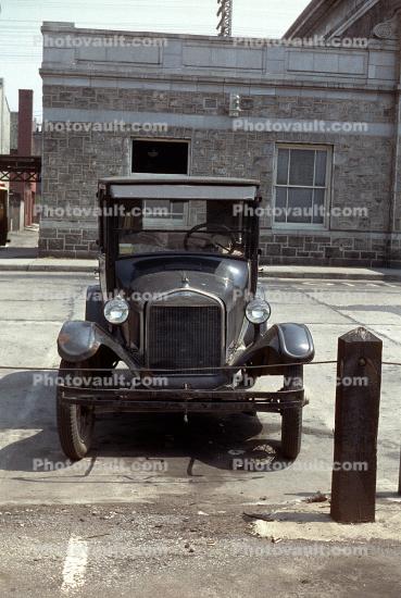 Ford Model-T, head-on, 1920's