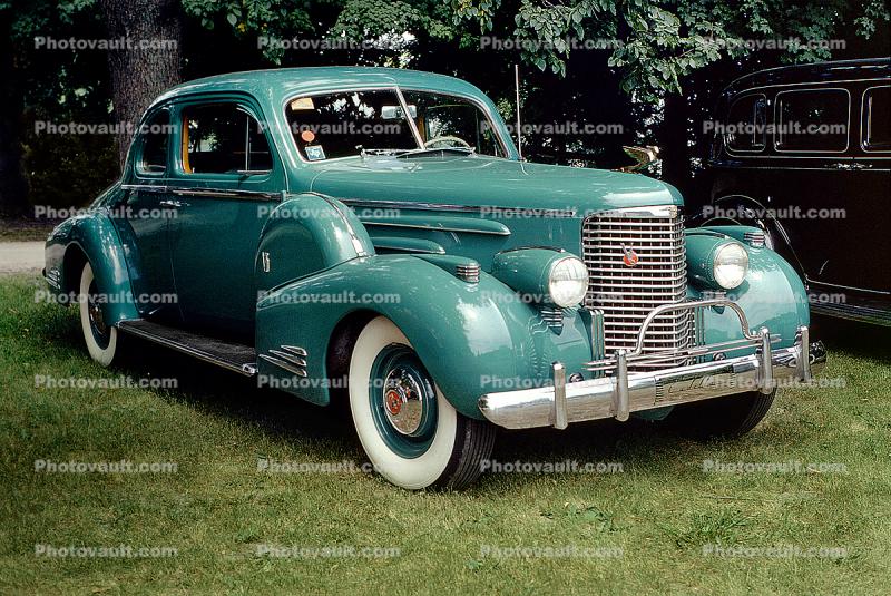 1938 Cadillac Series 90, V16, 7-passenger, 4-door sedan, Fleetwood, 1930's