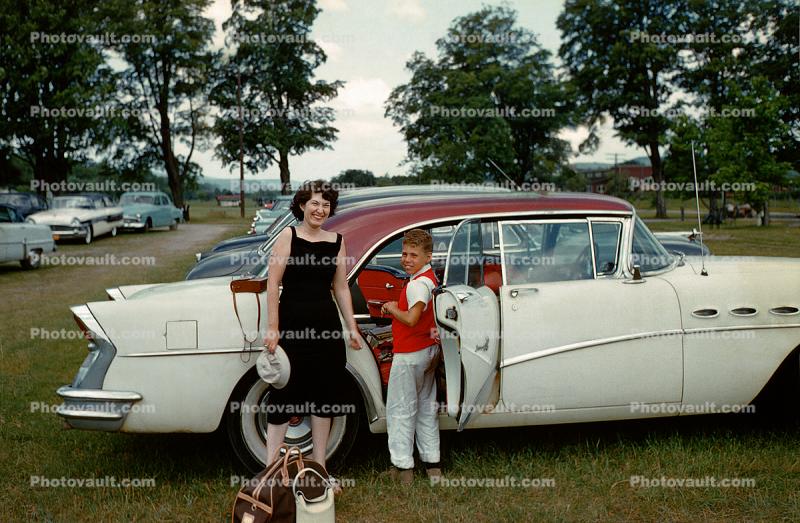 1955 Buick Roadmaster, 4-door, Mother, Son, Woman, Boy, 1950s