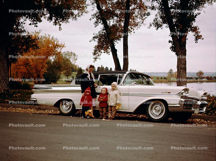 Ford Fairlane, Boy, girl, 1950s