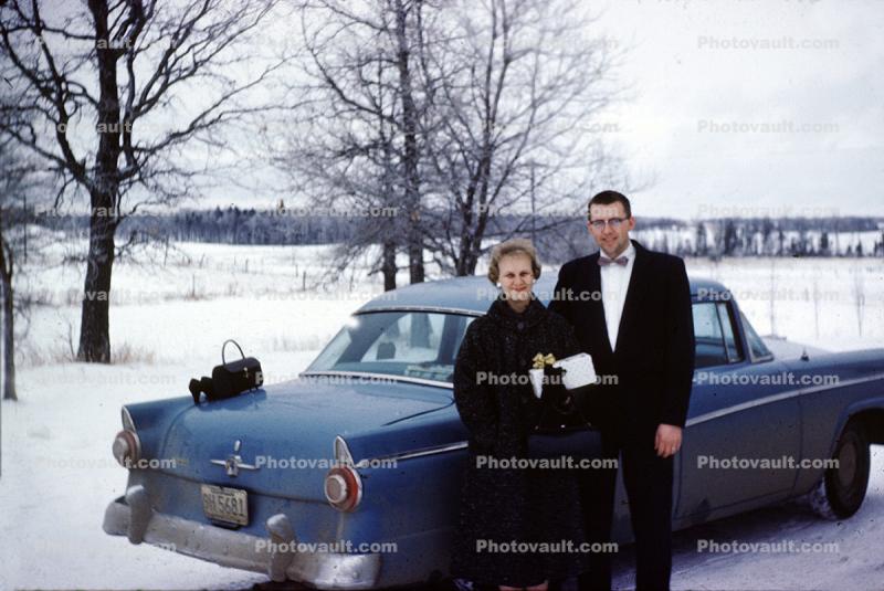 Ford Customline, Couple, Snow, Winger, 1950s
