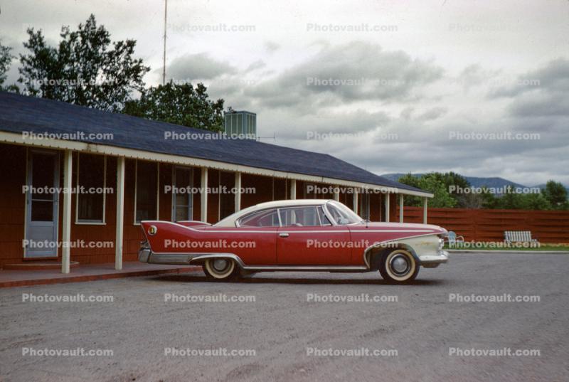 1960 Plymouth Fury, Motel Building