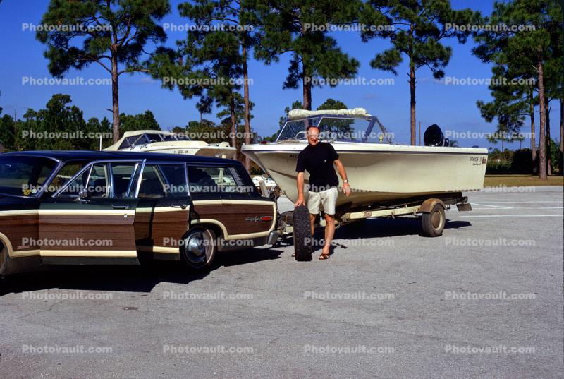 Ford Country Squire Station Wagon, Pamco Boat Trailer, 380, 1970s