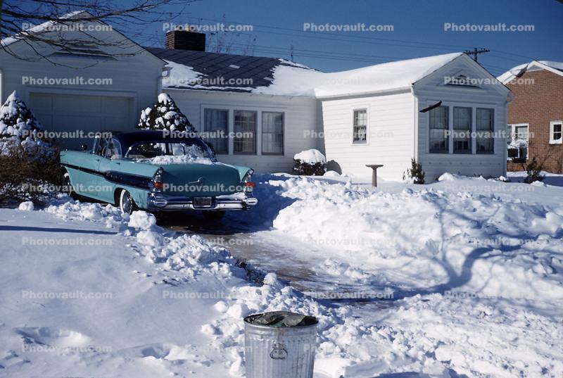1957 Pontiac Super Chief Sedan, Snow, Winter, Home, House