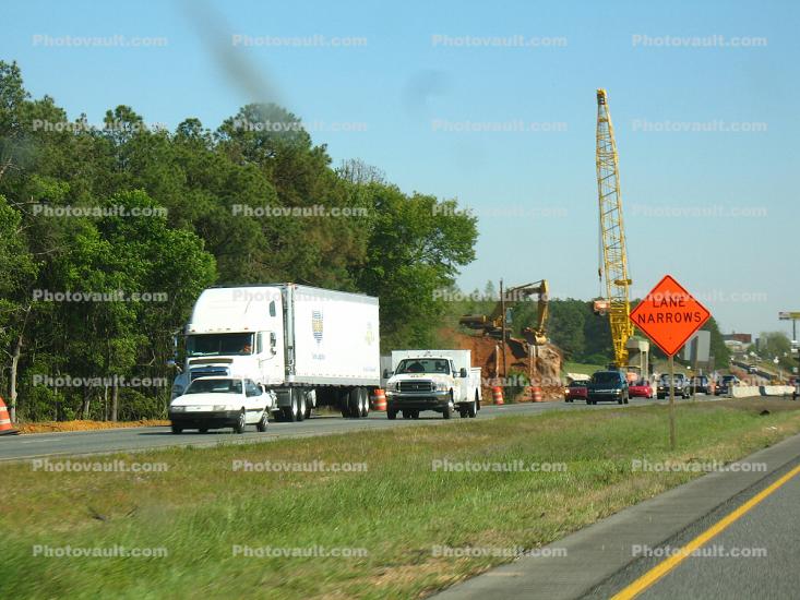 trucks, cars, highway, crane, Interstate Concstruction, Lane Narrows, Semi-trailer truck, Semi