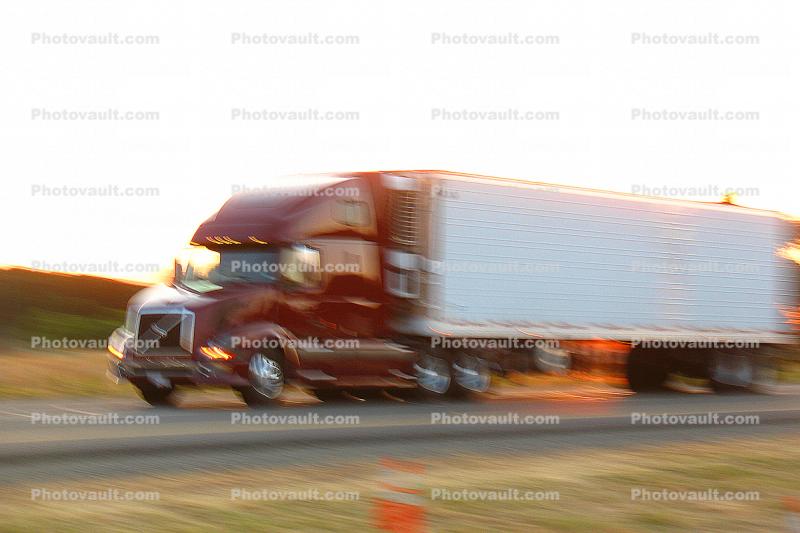 Volvo, Interstate Highway I-5, northern California, Semi-trailer truck, Semi