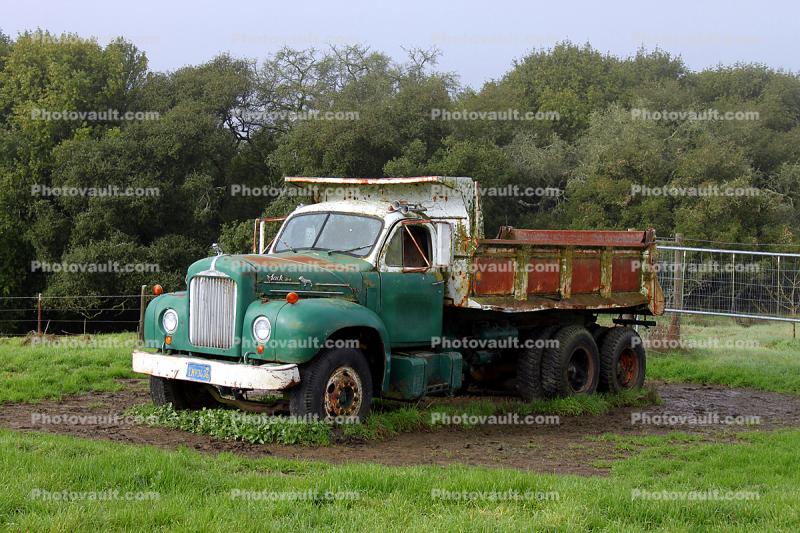 Mack Dump Truck, Two-Rock, Sonoma County, diesel