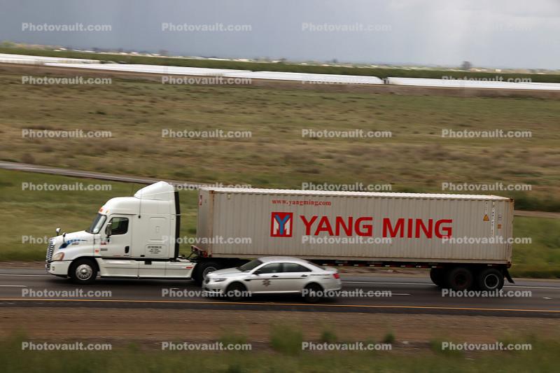 Yang Ming intermodal, Interstate Highway I-5, near Newman