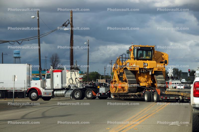 Oversize Load, Caterpillar Tractor, Firebaugh, Fresno County
